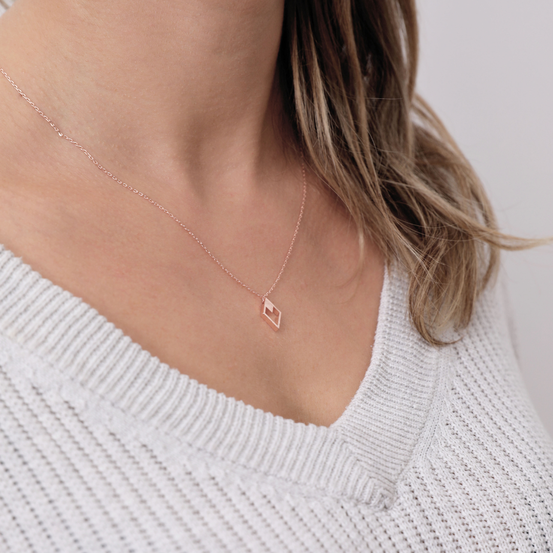 prysm-necklace-denisa-rose-gold-montreal-canada